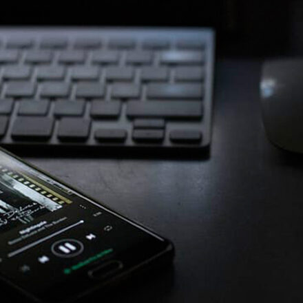 Campanha pede repasse maior de sites de streaming aos artistas durante quarentena